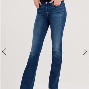 7 for all Mankind- Denim Karah Bootcut in Duchess